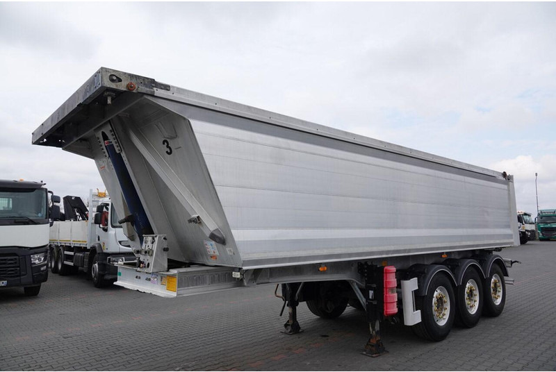 Benalu WYWROTKA / 26 m3 / ALUMINIOWA / OŚ PODNOSZONA / WAGA: 5 000 KG / - Poluprikolica istovarivača: slika 2 Benalu WYWROTKA / 26 m3 / ALUMINIOWA / OŚ PODNOSZONA / WAGA: 5 000 KG / - Poluprikolica istovarivača: slika 2