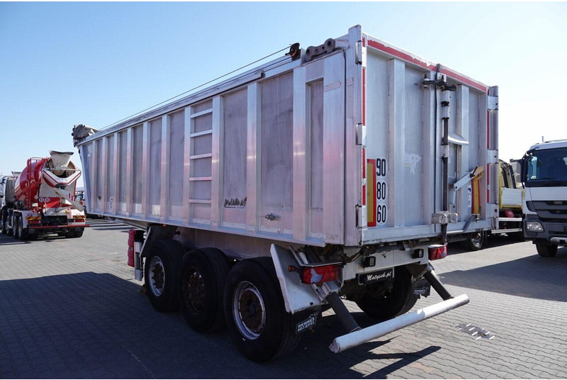 Benalu WYWROTKA ALUMINIOWA 28 M3 / OŚ PODNOSZONA / WAGA 5100 KG - Poluprikolica istovarivača: slika 4 Benalu WYWROTKA ALUMINIOWA 28 M3 / OŚ PODNOSZONA / WAGA 5100 KG - Poluprikolica istovarivača: slika 4