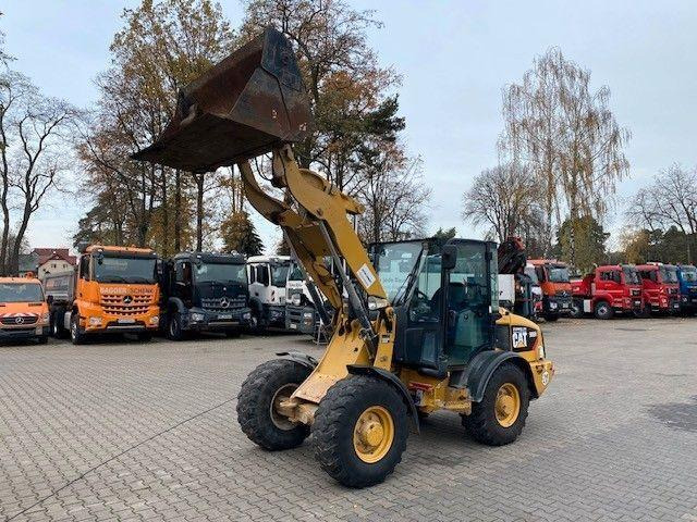 Caterpillar 906H - Utovarivač točkaš: slika 1 Caterpillar 906H - Utovarivač točkaš: slika 1