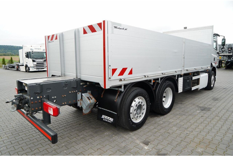 DAF CF 410 / 6x2 / BURTOWY / DO BUDOWLANKI / EURO 6 / OŚ PODNOSZONA - Kamion sa tovarnim sandukom: slika 4 DAF CF 410 / 6x2 / BURTOWY / DO BUDOWLANKI / EURO 6 / OŚ PODNOSZONA - Kamion sa tovarnim sandukom: slika 4