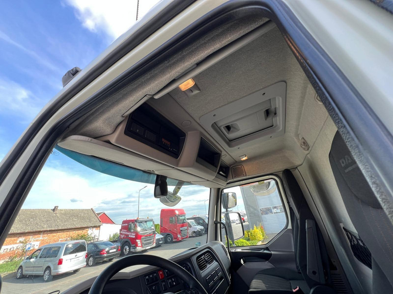 Kamion sa zatvorenim sandukom DAF LF 210 12.210 CONTAINER+LIFT 1500 kg 1.HAND: slika 16