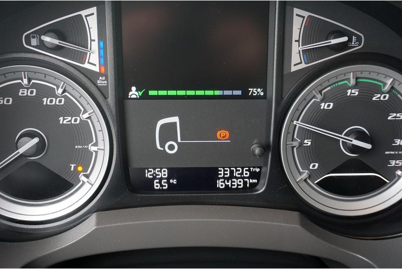 Kamion sa tovarnim sandukom, Kamion sa dizalicom DAF LF / 260 / ACC / SKRZYNIOWY + HDS / HYVA HC-183 / PILOT / ROTATO: slika 12