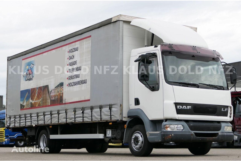 DAF LF 45.220 P+P + Tail lift - Kamion sa ceradom: slika 2 DAF LF 45.220 P+P + Tail lift - Kamion sa ceradom: slika 2