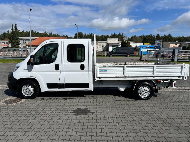 Fiat Ducato Brygadówka Doka 7-miejsc + Skrzynia - Dostavno vozilo s ravnom platformom, Dostavno vozilo sa duplom kabinom: slika 2 Fiat Ducato Brygadówka Doka 7-miejsc + Skrzynia - Dostavno vozilo s ravnom platformom, Dostavno vozilo sa duplom kabinom: slika 2