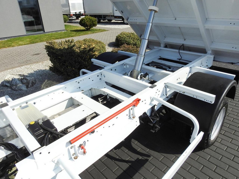 Lizing Ford TRANSIT WYWROTKA TEMPOMAT LEDY BLIŹNIACZE KOŁA KLIMATYZACJA 17 Ford TRANSIT WYWROTKA TEMPOMAT LEDY BLIŹNIACZE KOŁA KLIMATYZACJA 17: slika 19 Lizing Ford TRANSIT WYWROTKA TEMPOMAT LEDY BLIŹNIACZE KOŁA KLIMATYZACJA 17 Ford TRANSIT WYWROTKA TEMPOMAT LEDY BLIŹNIACZE KOŁA KLIMATYZACJA 17: slika 19