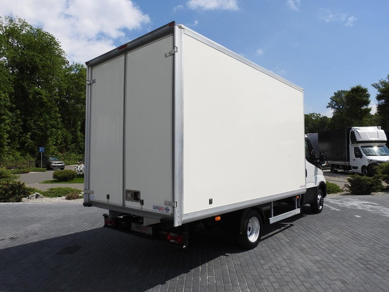 Iveco DAILY 35C14 KONTENER 8 PALET TEMPOMAT KLIMATYZACJA  BLIŹNIACZE K - Dostavno vozilo sa zatvorenim sandukom: slika 3 Iveco DAILY 35C14 KONTENER 8 PALET TEMPOMAT KLIMATYZACJA  BLIŹNIACZE K - Dostavno vozilo sa zatvorenim sandukom: slika 3