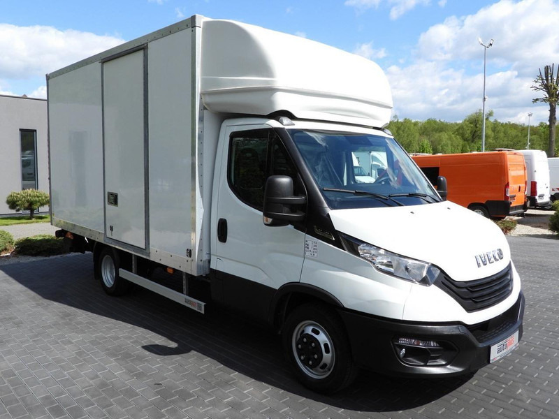 Iveco DAILY 35C16 KONTENER WINDA 8 PALET TEMPOMAT AUTOMAT HI-MATIC BLI - Dostavno vozilo sa zatvorenim sandukom: slika 4 Iveco DAILY 35C16 KONTENER WINDA 8 PALET TEMPOMAT AUTOMAT HI-MATIC BLI - Dostavno vozilo sa zatvorenim sandukom: slika 4