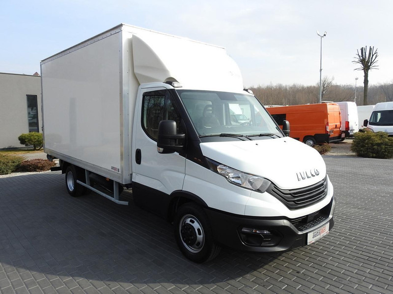 Iveco DAILY 35C16 KONTENER WINDA 8 PALET TEMPOMAT BLIŹNIACZE KOŁA KLIM - Dostavno vozilo sa zatvorenim sandukom: slika 4 Iveco DAILY 35C16 KONTENER WINDA 8 PALET TEMPOMAT BLIŹNIACZE KOŁA KLIM - Dostavno vozilo sa zatvorenim sandukom: slika 4