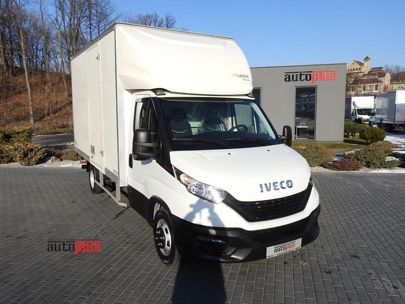 Iveco DAILY 35C16 KONTENER WINDA 8 PALET TEMPOMAT BLIŹNIACZE KOŁA KLIM - Dostavno vozilo sa zatvorenim sandukom: slika 1 Iveco DAILY 35C16 KONTENER WINDA 8 PALET TEMPOMAT BLIŹNIACZE KOŁA KLIM - Dostavno vozilo sa zatvorenim sandukom: slika 1