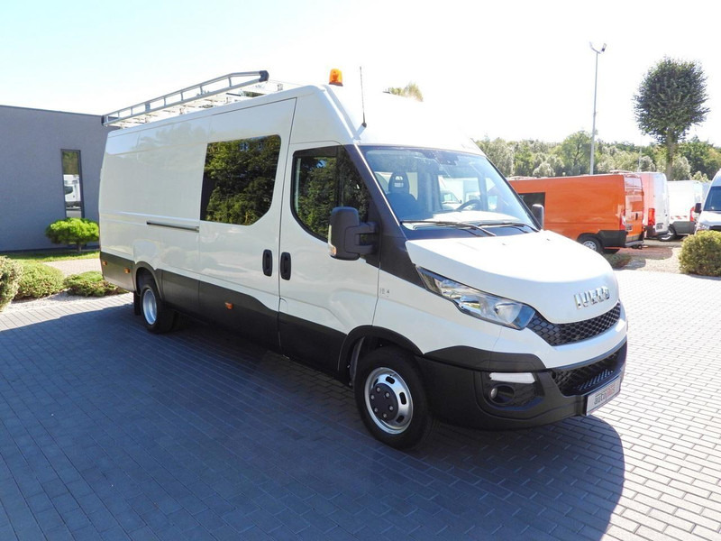 Iveco DAILY 35C17 FURGON BRYGADÓWKA 6 MIEJSC TEMPOMAT BLIŹNIACZE KOŁA - Dostavno vozilo sa zatvorenim sandukom: slika 4 Iveco DAILY 35C17 FURGON BRYGADÓWKA 6 MIEJSC TEMPOMAT BLIŹNIACZE KOŁA - Dostavno vozilo sa zatvorenim sandukom: slika 4