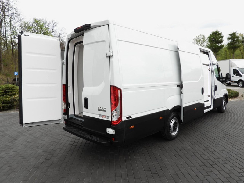 Iveco DAILY 35S14 FURGON CHŁODNIA 0*C ZASILANIE 230V TEMPOMAT AUTOMAT - Dostavno vozilo hladnjača: slika 3 Iveco DAILY 35S14 FURGON CHŁODNIA 0*C ZASILANIE 230V TEMPOMAT AUTOMAT - Dostavno vozilo hladnjača: slika 3