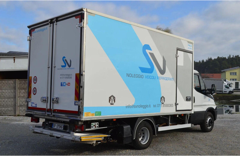 Iveco DAILY 60C15 REFRIGERATOR + SIDE AND REAR DOORS, LIFT FOLDED UNDE - Hladnjača: slika 4 Iveco DAILY 60C15 REFRIGERATOR + SIDE AND REAR DOORS, LIFT FOLDED UNDE - Hladnjača: slika 4