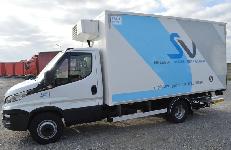 Iveco DAILY 60C15 REFRIGERATOR + SIDE AND REAR DOORS, LIFT FOLDED UNDE - Hladnjača: slika 2 Iveco DAILY 60C15 REFRIGERATOR + SIDE AND REAR DOORS, LIFT FOLDED UNDE - Hladnjača: slika 2
