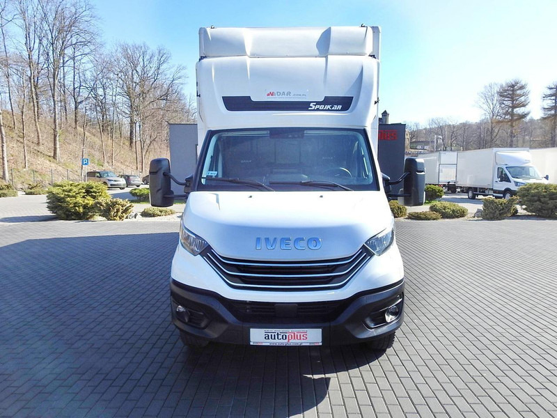 Iveco DAILY 70C18 KONTENER WINDA 14 PALET WEBASTO TEMPOMAT NAWIGACJA L - Kamion sa zatvorenim sandukom: slika 5 Iveco DAILY 70C18 KONTENER WINDA 14 PALET WEBASTO TEMPOMAT NAWIGACJA L - Kamion sa zatvorenim sandukom: slika 5