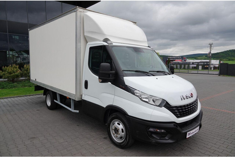 Iveco Daily 3,0 D / KONTENER / 2020 ROK /BLIŹNIAK / SPROWADZONY / PO K - Dostavno vozilo sa zatvorenim sandukom: slika 4 Iveco Daily 3,0 D / KONTENER / 2020 ROK /BLIŹNIAK / SPROWADZONY / PO K - Dostavno vozilo sa zatvorenim sandukom: slika 4