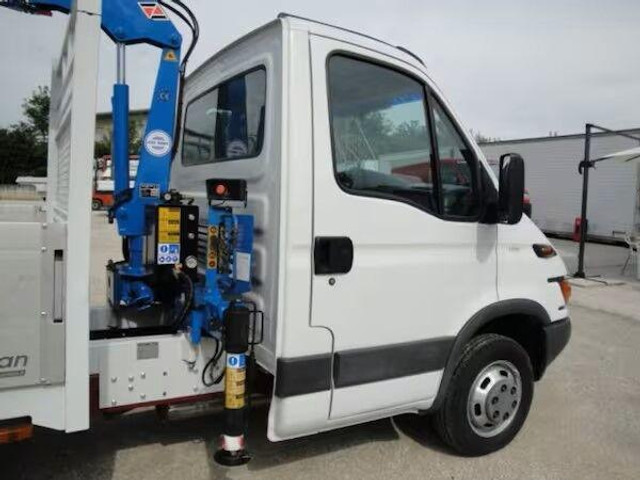 Iveco Daily 35C11 - flatbed+crane - Kamion sa tovarnim sandukom, Kamion sa dizalicom: slika 5 Iveco Daily 35C11 - flatbed+crane - Kamion sa tovarnim sandukom, Kamion sa dizalicom: slika 5