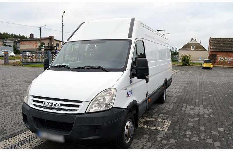 Iveco Daily 35C15 Blaszak L4H2 Brygadówka 6-seater Doka Dubel Cabin - Minibus, Putnički kombi: slika 2 Iveco Daily 35C15 Blaszak L4H2 Brygadówka 6-seater Doka Dubel Cabin - Minibus, Putnički kombi: slika 2