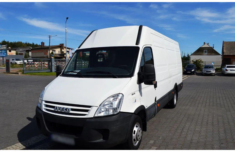 Iveco Daily 35C15 Furgon L4H3 Brygadówka 6-seater Doka Doubel Cabin - Minibus, Putnički kombi: slika 2 Iveco Daily 35C15 Furgon L4H3 Brygadówka 6-seater Doka Doubel Cabin - Minibus, Putnički kombi: slika 2