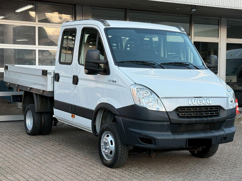 Iveco Daily 35C15 flatbed - Dostavno vozilo s ravnom platformom, Dostavno vozilo sa duplom kabinom: slika 3 Iveco Daily 35C15 flatbed - Dostavno vozilo s ravnom platformom, Dostavno vozilo sa duplom kabinom: slika 3