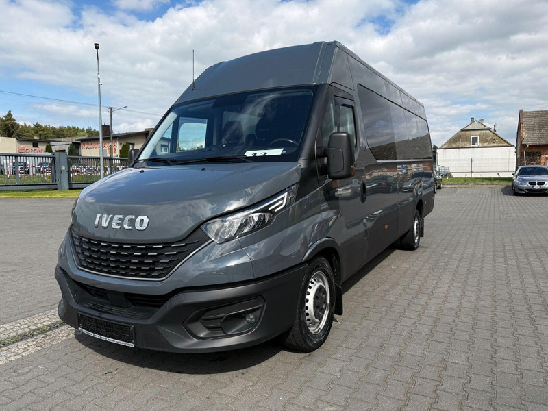 Iveco Daily 35S18 Hi-Matic L4H2 Maxi Furgon Doka Brygadówka 6-miejsc S - Dostavno vozilo sa zatvorenim sandukom: slika 1 Iveco Daily 35S18 Hi-Matic L4H2 Maxi Furgon Doka Brygadówka 6-miejsc S - Dostavno vozilo sa zatvorenim sandukom: slika 1