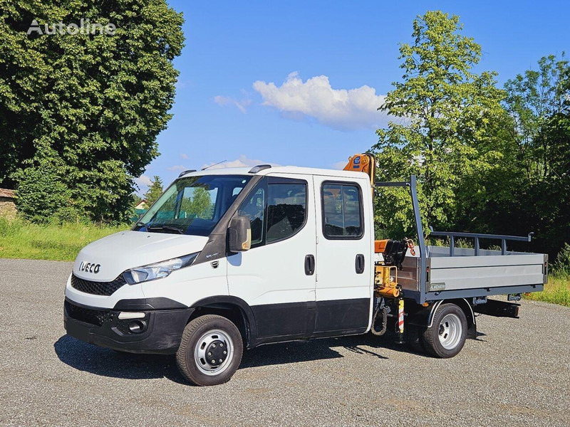Iveco Daily 35c-15 Doka flatbed + crane Effer - Dostavno vozilo s ravnom platformom, Dostavno vozilo sa duplom kabinom: slika 1 Iveco Daily 35c-15 Doka flatbed + crane Effer - Dostavno vozilo s ravnom platformom, Dostavno vozilo sa duplom kabinom: slika 1