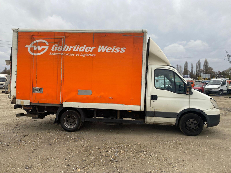 Iveco Daily 40 C 15 - Koffer + DHollandia LBW - Dostavno vozilo sa zatvorenim sandukom: slika 4 Iveco Daily 40 C 15 - Koffer + DHollandia LBW - Dostavno vozilo sa zatvorenim sandukom: slika 4