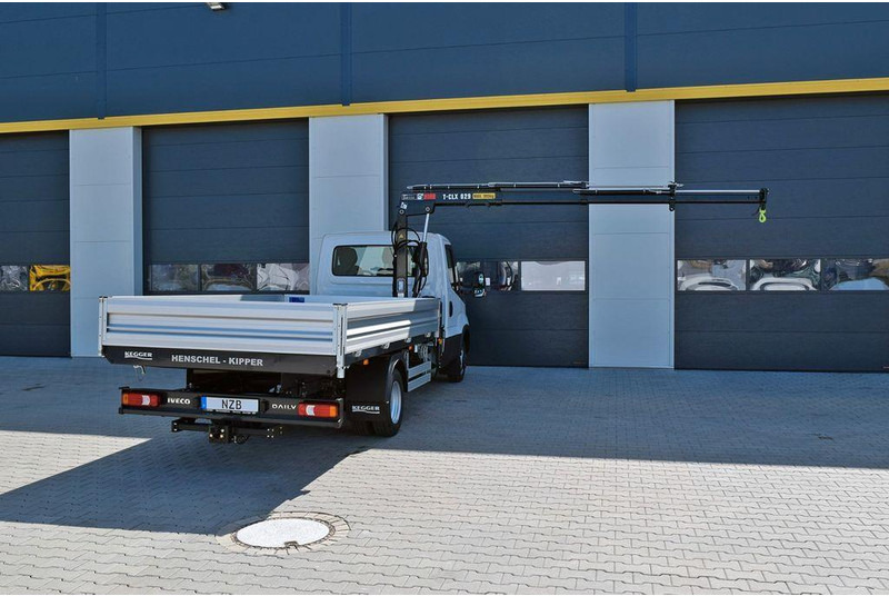 Iveco Daily 50C21H 3 way tipper + crane Hiab T-CLX 029 - Istovarivač, Kamion sa dizalicom: slika 3 Iveco Daily 50C21H 3 way tipper + crane Hiab T-CLX 029 - Istovarivač, Kamion sa dizalicom: slika 3