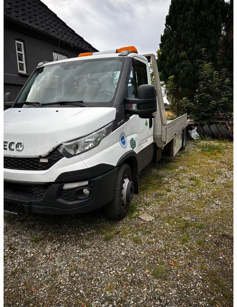 Iveco Daily 70C17 - Car transporter + crane - Kamion za prevoz automobila: slika 1 Iveco Daily 70C17 - Car transporter + crane - Kamion za prevoz automobila: slika 1