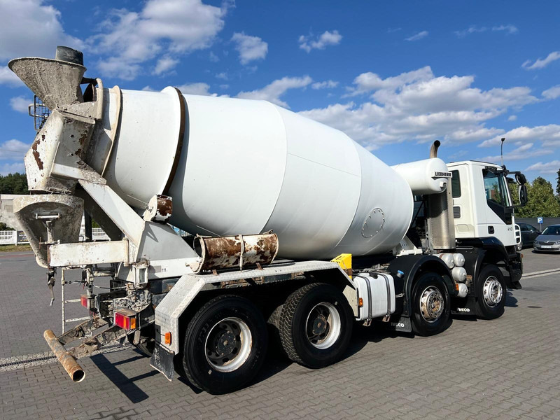 Iveco Trakker 410 CONCRETE MIXER LIEBHERR 904 9m³ - Mikser za beton: slika 4 Iveco Trakker 410 CONCRETE MIXER LIEBHERR 904 9m³ - Mikser za beton: slika 4