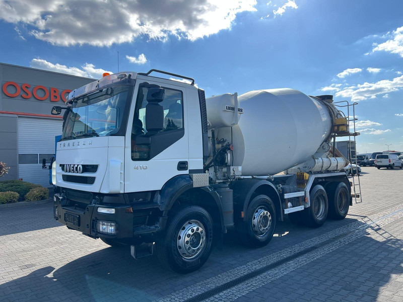 Iveco Trakker 410 CONCRETE MIXER LIEBHERR 904 9m³ - Mikser za beton: slika 1 Iveco Trakker 410 CONCRETE MIXER LIEBHERR 904 9m³ - Mikser za beton: slika 1