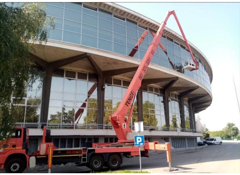 Kamion, Kamion sa dizalicom MAN TGA 26.350 6x4 Emelőkosaras 53m: slika 6