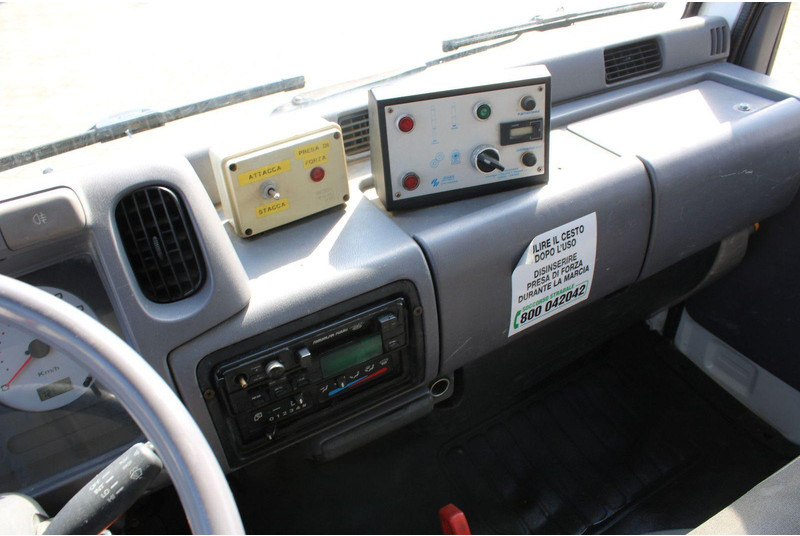 Kamion, Kamion sa dizalicom Nissan Cabstar E 120 Sequani Z20 - 20 meter: slika 17