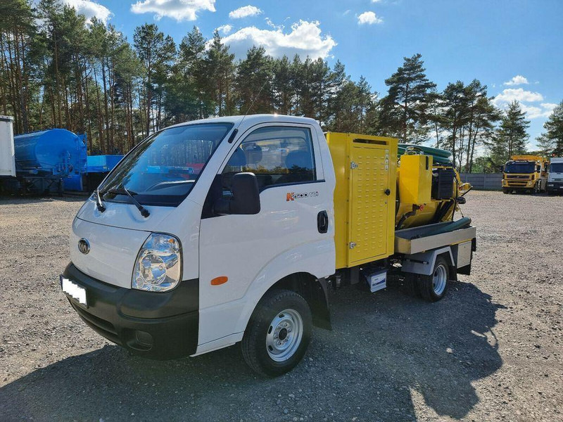 Kia Csatornatisztító - Vakuumska cisterna: slika 2 Kia Csatornatisztító - Vakuumska cisterna: slika 2