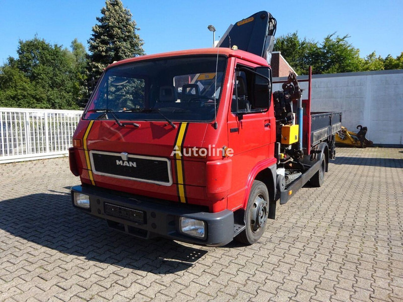 MAN 9.150 - Flatbed+crane - Kamion sa tovarnim sandukom, Kamion sa dizalicom: slika 2 MAN 9.150 - Flatbed+crane - Kamion sa tovarnim sandukom, Kamion sa dizalicom: slika 2