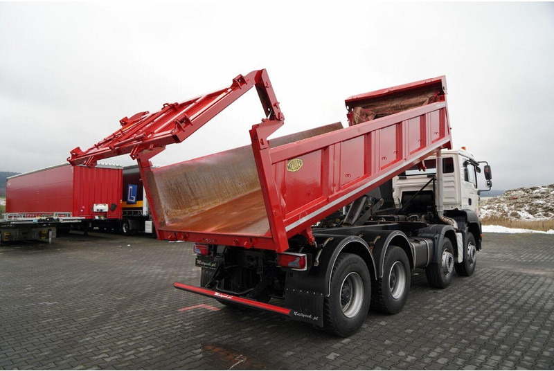 MAN TGA 35.400 / 8X4 / WYWROTKA 2 STR. / HYDROBURTA / HYDROKLAPA / M - Istovarivač: slika 4 MAN TGA 35.400 / 8X4 / WYWROTKA 2 STR. / HYDROBURTA / HYDROKLAPA / M - Istovarivač: slika 4