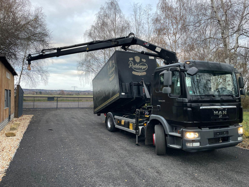 MAN TGM 15.250 Hoof lift + Crane - Kamion sa hidrauličnom kukom, Kamion sa dizalicom: slika 2 MAN TGM 15.250 Hoof lift + Crane - Kamion sa hidrauličnom kukom, Kamion sa dizalicom: slika 2