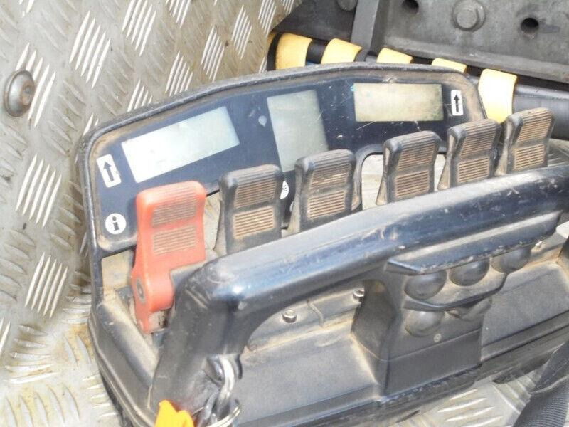 Kamion sa tovarnim sandukom, Kamion sa dizalicom MAN TGS 26.440: slika 17