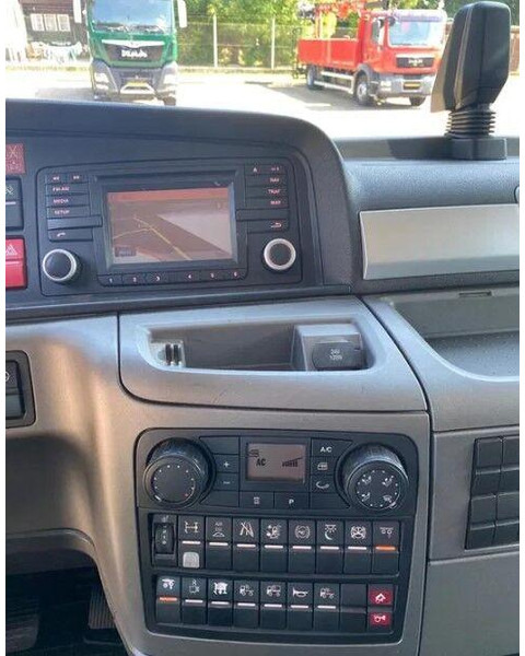 Kamion sa hidrauličnom kukom MAN TGX 26.440: slika 16 Kamion sa hidrauličnom kukom MAN TGX 26.440: slika 16