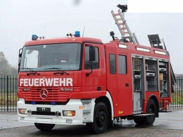 Mercedes-Benz ACTROS 1835 Feuerwehr 2080 L Fire Unit !! - Vatrogasni kamion: slika 2 Mercedes-Benz ACTROS 1835 Feuerwehr 2080 L Fire Unit !! - Vatrogasni kamion: slika 2