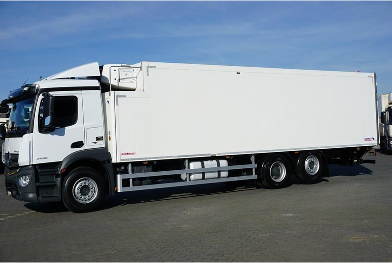 Mercedes-Benz ANTOS / 2535 / EURO 6 / CHŁODNIA + WINDA / 23 PALETY / OŚ SKRĘTN - Hladnjača: slika 3 Mercedes-Benz ANTOS / 2535 / EURO 6 / CHŁODNIA + WINDA / 23 PALETY / OŚ SKRĘTN - Hladnjača: slika 3