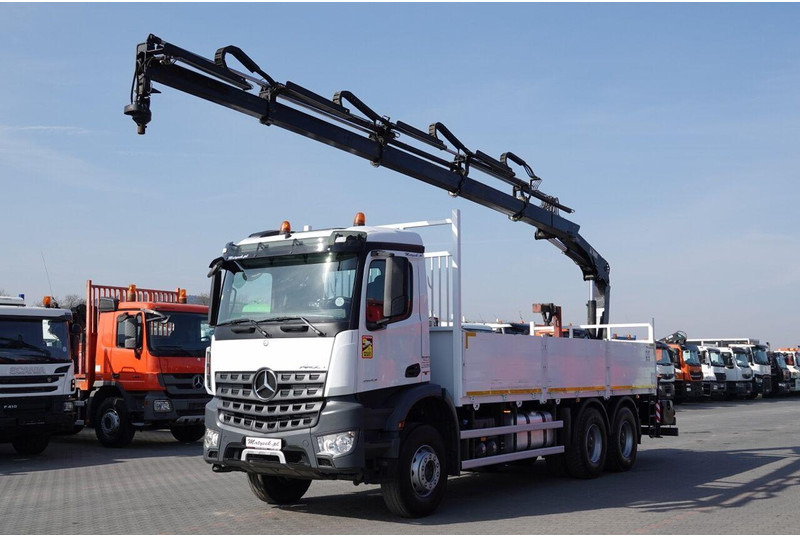 Mercedes-Benz AROCS 2643 / 6x4 / SKRZYNIOWY- 6,8 m / + HDS HIAB 144 wysów: 13 - Kamion sa tovarnim sandukom, Kamion sa dizalicom: slika 2 Mercedes-Benz AROCS 2643 / 6x4 / SKRZYNIOWY- 6,8 m / + HDS HIAB 144 wysów: 13 - Kamion sa tovarnim sandukom, Kamion sa dizalicom: slika 2