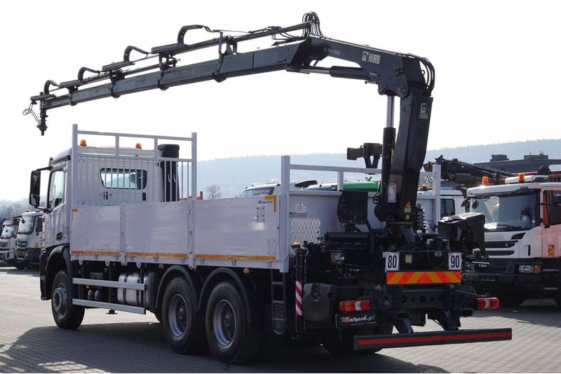 Mercedes-Benz AROCS 2643 / 6x4 / SKRZYNIOWY- 6,8 m / + HDS HIAB 144 wysów: 13 - Kamion sa tovarnim sandukom, Kamion sa dizalicom: slika 4 Mercedes-Benz AROCS 2643 / 6x4 / SKRZYNIOWY- 6,8 m / + HDS HIAB 144 wysów: 13 - Kamion sa tovarnim sandukom, Kamion sa dizalicom: slika 4