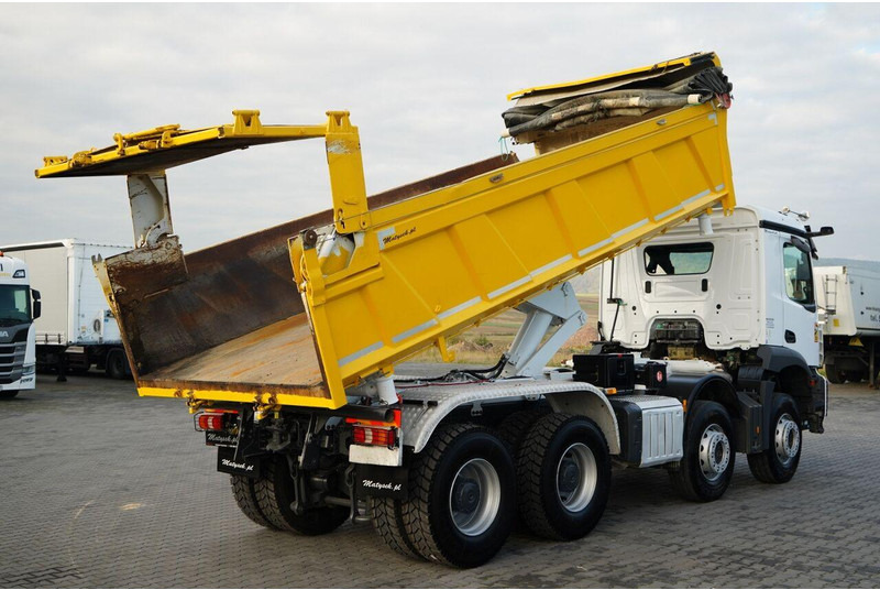 Mercedes-Benz AROCS 3243 / 8x4 / WYWROTKA  DWUSTRONNA 6.2 M / HYDROBURTA / HYD - Istovarivač: slika 4 Mercedes-Benz AROCS 3243 / 8x4 / WYWROTKA  DWUSTRONNA 6.2 M / HYDROBURTA / HYD - Istovarivač: slika 4