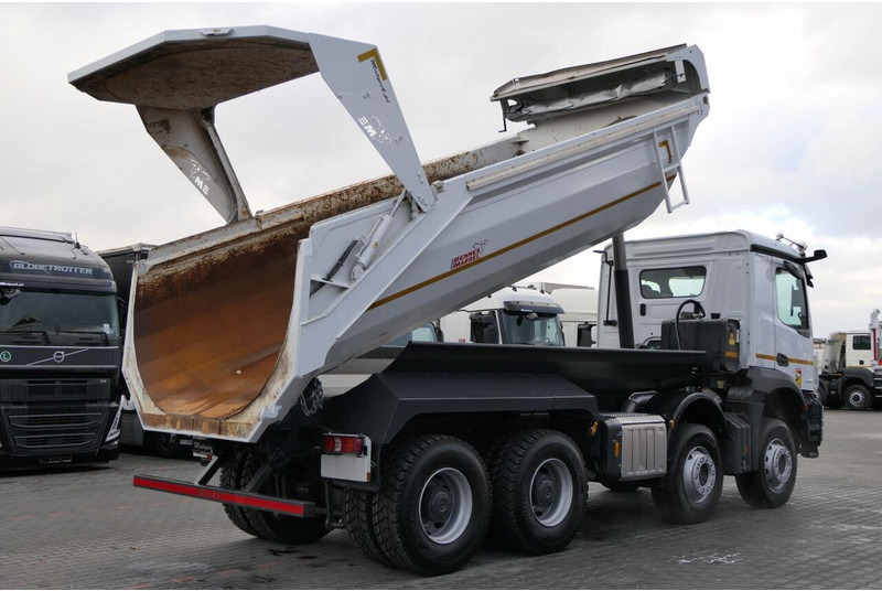 Mercedes-Benz AROCS 3246 / 8x4 / WYWROTKA / TYLNOZSYP / EURO 6 / OPONY 100 % - Istovarivač: slika 5 Mercedes-Benz AROCS 3246 / 8x4 / WYWROTKA / TYLNOZSYP / EURO 6 / OPONY 100 % - Istovarivač: slika 5