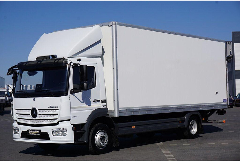 Mercedes-Benz ATEGO / 1221 / ACC / EURO 6 / KONTENER + WINDA / 17 PALET - Kamion sa zatvorenim sandukom: slika 2 Mercedes-Benz ATEGO / 1221 / ACC / EURO 6 / KONTENER + WINDA / 17 PALET - Kamion sa zatvorenim sandukom: slika 2