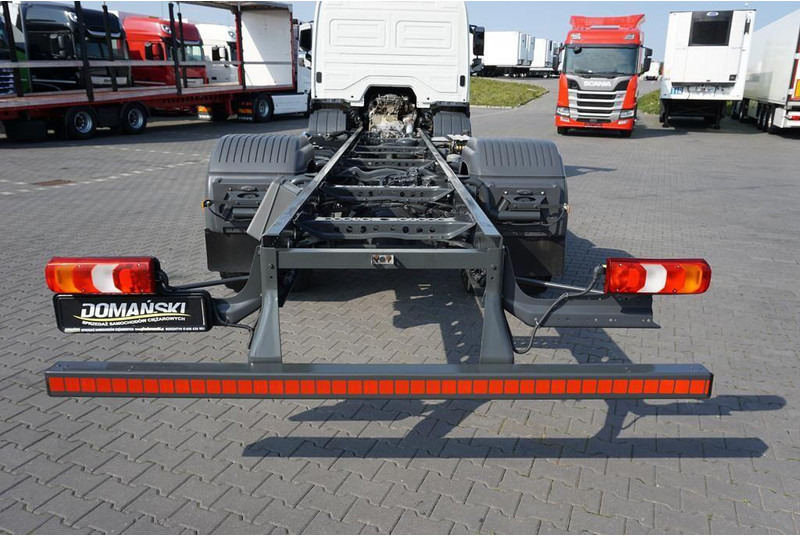 Kamion sa golom šasijom i zatvorenom kabinom Mercedes-Benz ATEGO / 1523 / ACC / EURO 6 / PODWOZIE DO ZABUDOWY / DŁ. 6,75 M: slika 16