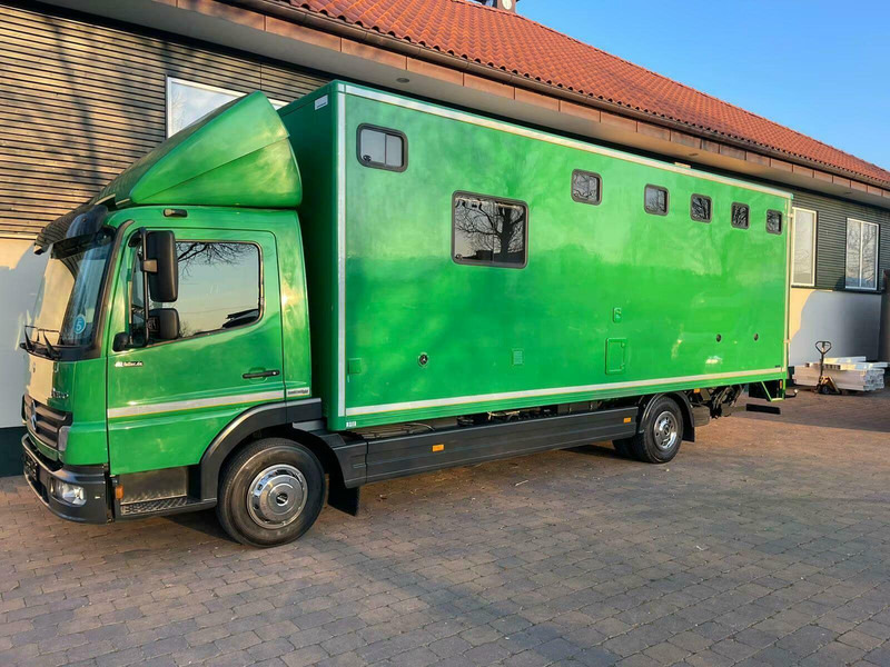 Mercedes-Benz Atego 1018 - Horse transporter - Kamion za prevoz konja: slika 1 Mercedes-Benz Atego 1018 - Horse transporter - Kamion za prevoz konja: slika 1