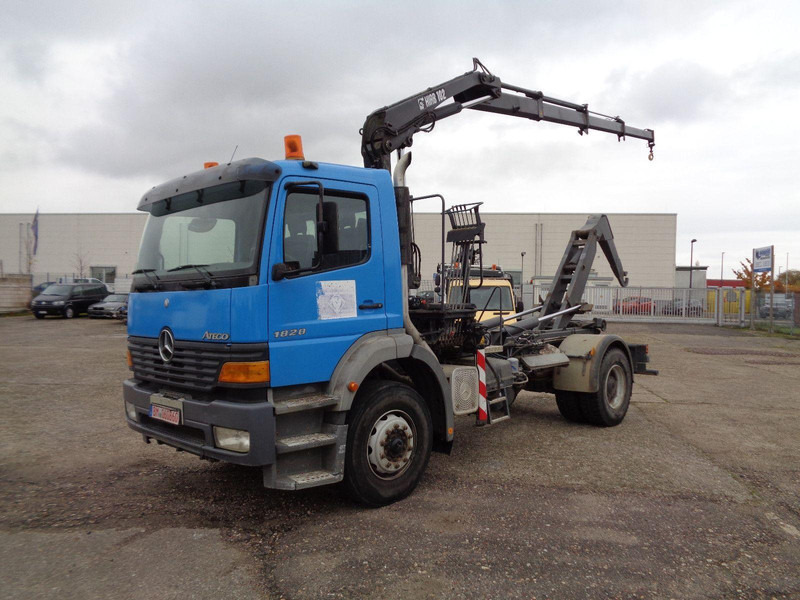 Mercedes-Benz Atego 1828 Hook lift truck + Crane Hiab 102 - Kamion sa hidrauličnom kukom, Kamion sa dizalicom: slika 1 Mercedes-Benz Atego 1828 Hook lift truck + Crane Hiab 102 - Kamion sa hidrauličnom kukom, Kamion sa dizalicom: slika 1
