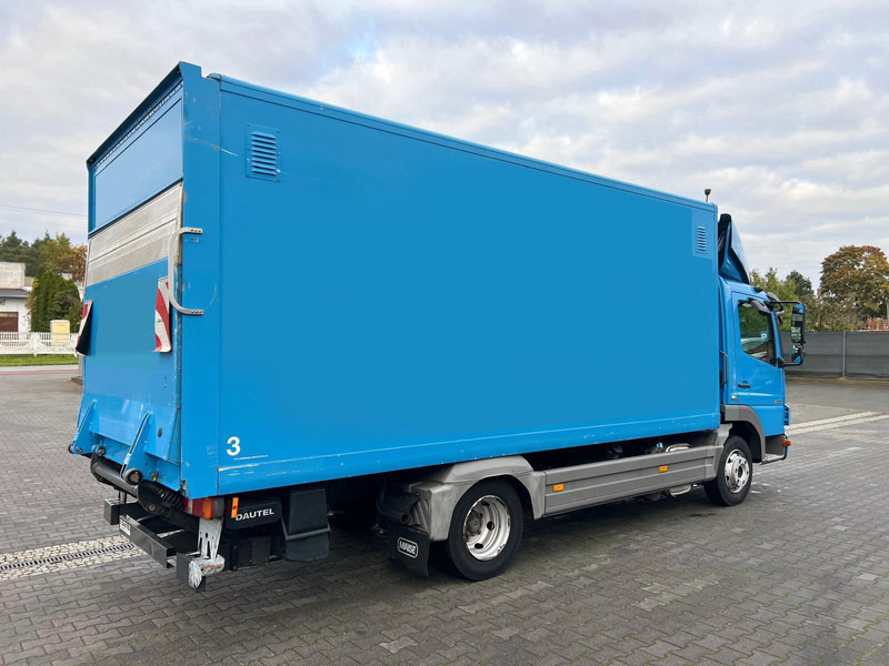 Mercedes-Benz Atego 818 BOX CONTAINER + LIFT 1.HAND (DE) - Kamion sa zatvorenim sandukom: slika 4 Mercedes-Benz Atego 818 BOX CONTAINER + LIFT 1.HAND (DE) - Kamion sa zatvorenim sandukom: slika 4