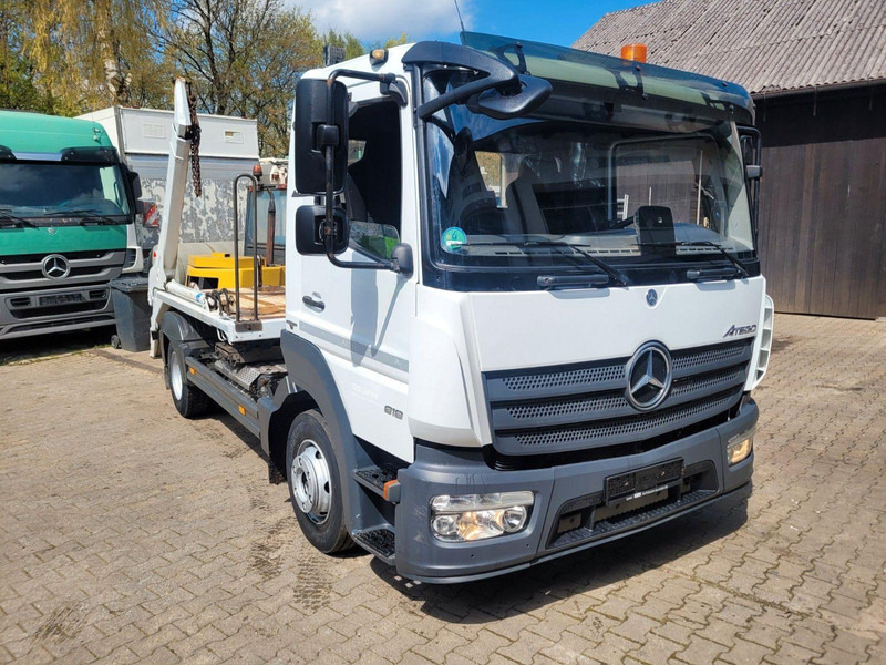Mercedes-Benz Atego 818 Skip loader - Kamion za utovaranje kontejnera: slika 2 Mercedes-Benz Atego 818 Skip loader - Kamion za utovaranje kontejnera: slika 2